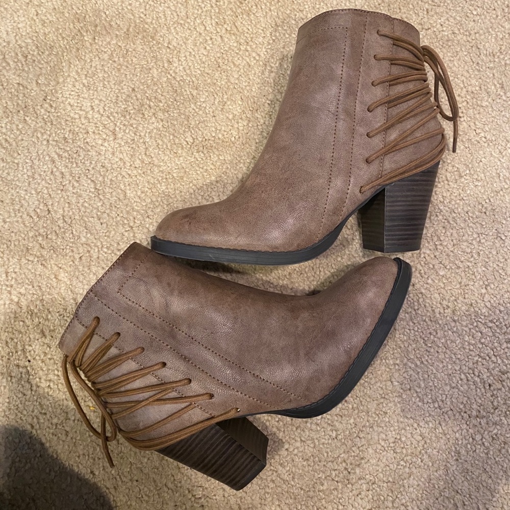AE Booties, size 7